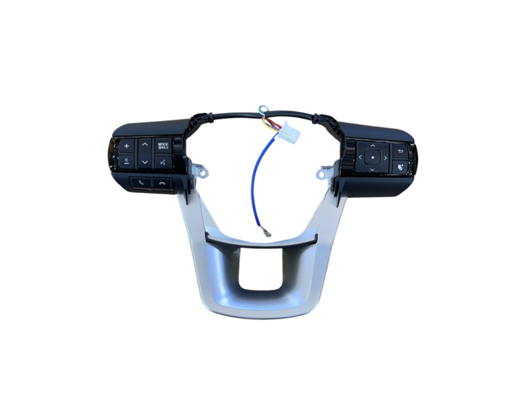 أزرار تحكم عجلة القيادة لسيارة هايلكس 2016