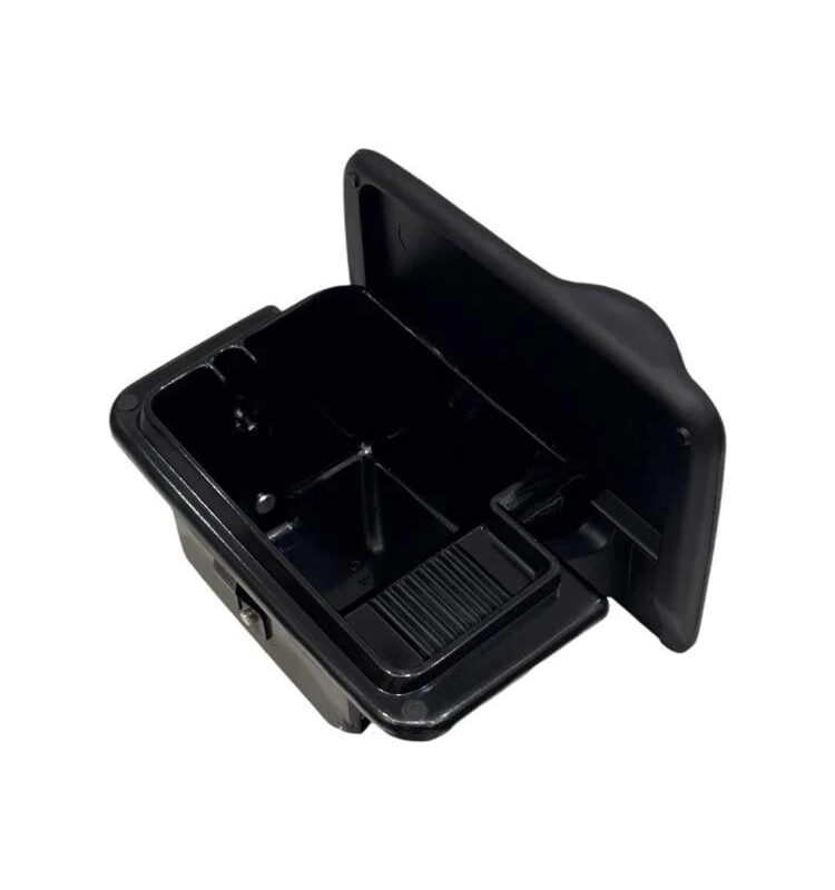 درج طفاية باللون الأسود لنيسان باترول فتك من 2005 إلى 2009